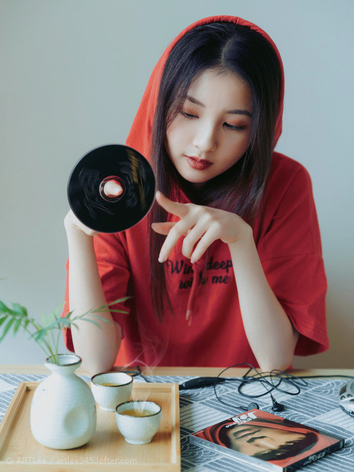 黑铁牢笼与美学风暴,凯尔特人如何在雷霆主场重铸唯一性